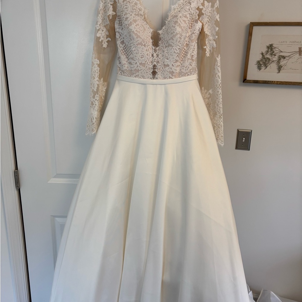 Eyelash Lace Wedding Dress - Picture 8 of 16